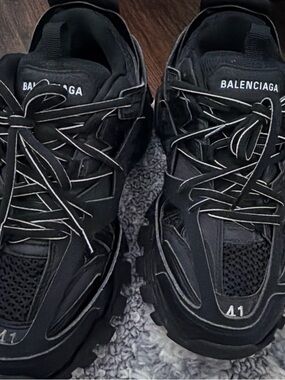 Black Balenciaga Tracks, No Led,